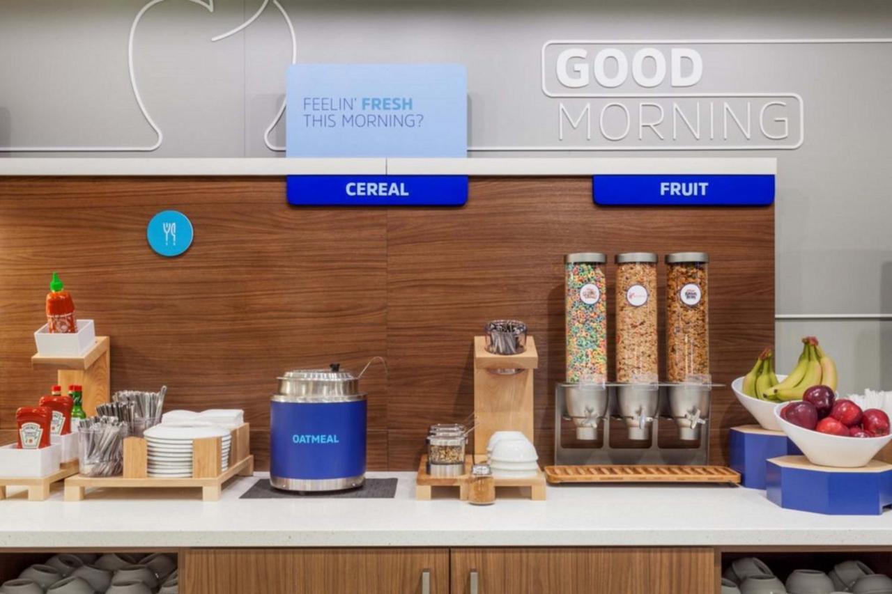 Express & Bellevue-omaha Area By Ihg 2*