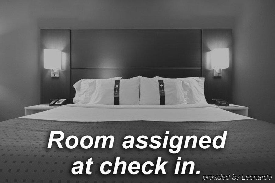 Express & Bellevue-omaha Area By Ihg
