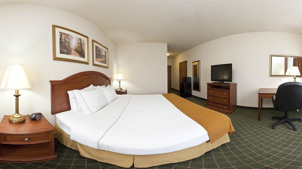 Express & Bellevue-omaha Area By Ihg Bellevue