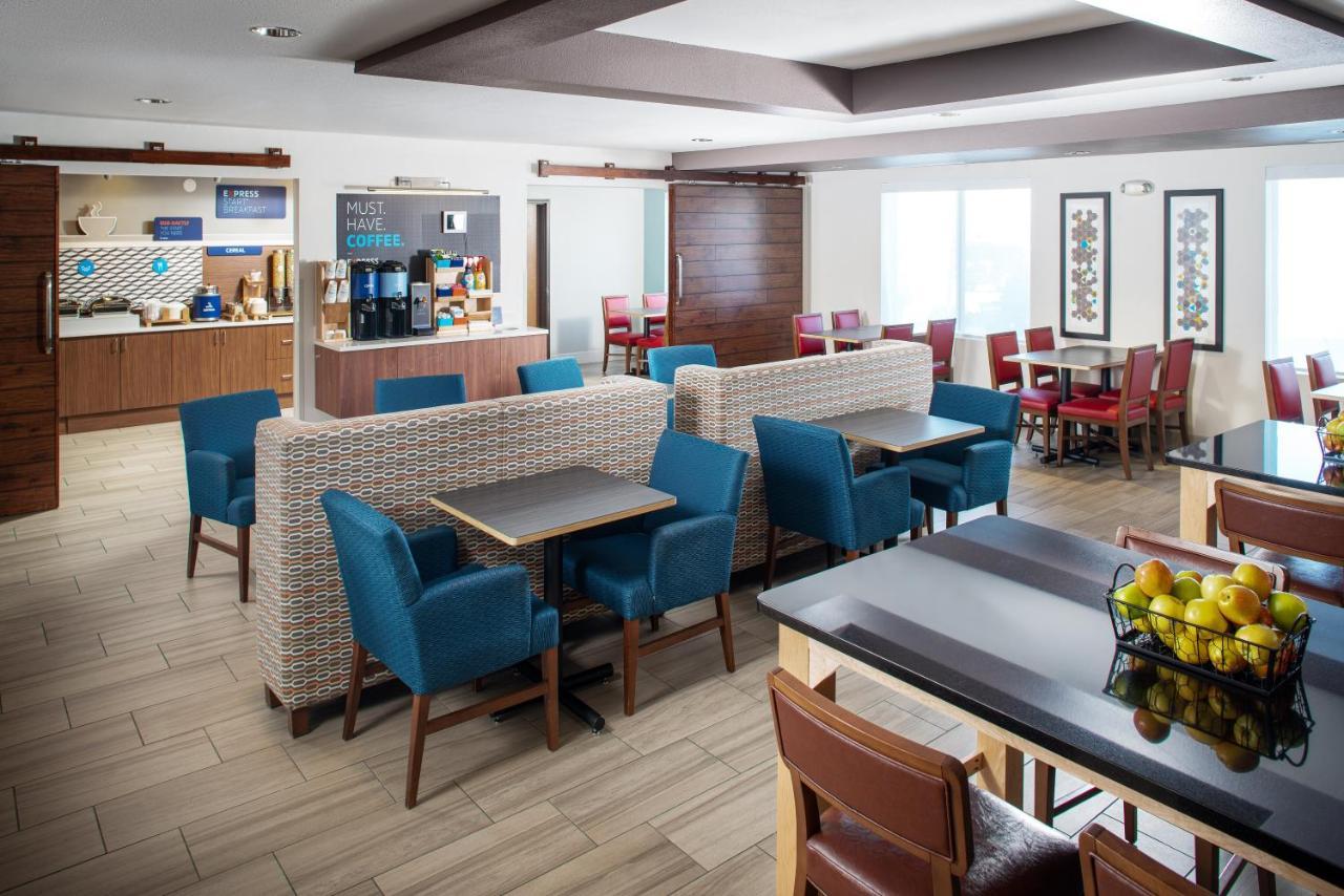 Express & Bellevue-omaha Area By Ihg 2* Bellevue