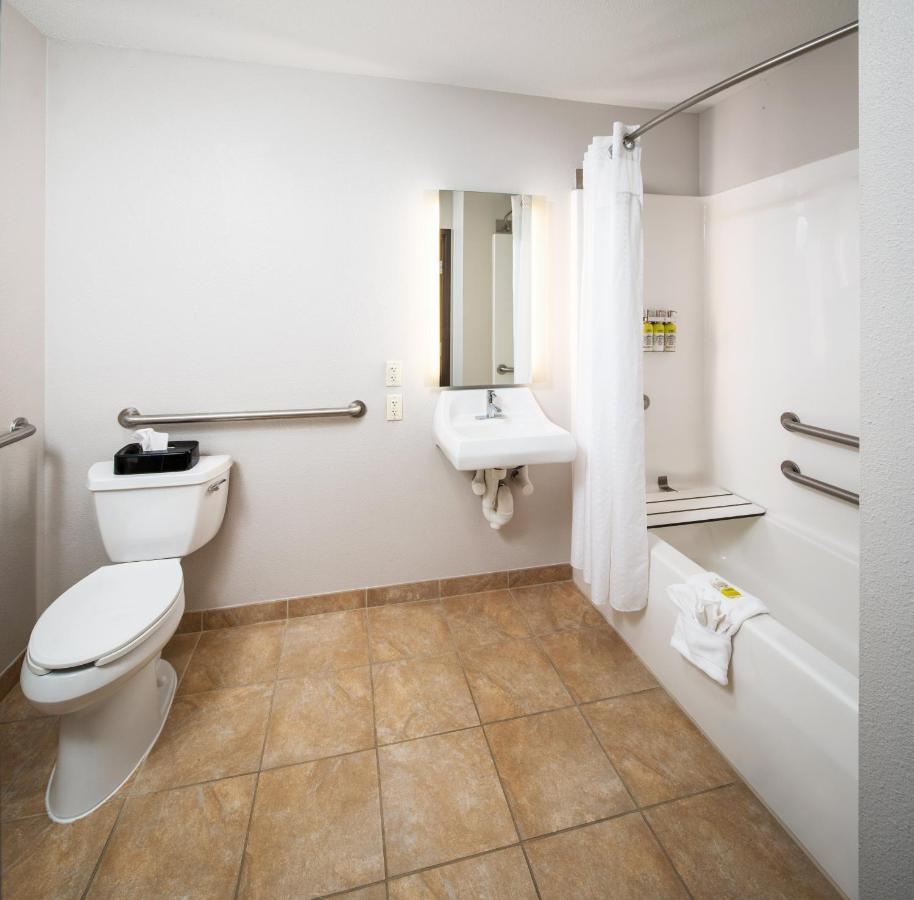 Express & Bellevue-omaha Area By Ihg 2*