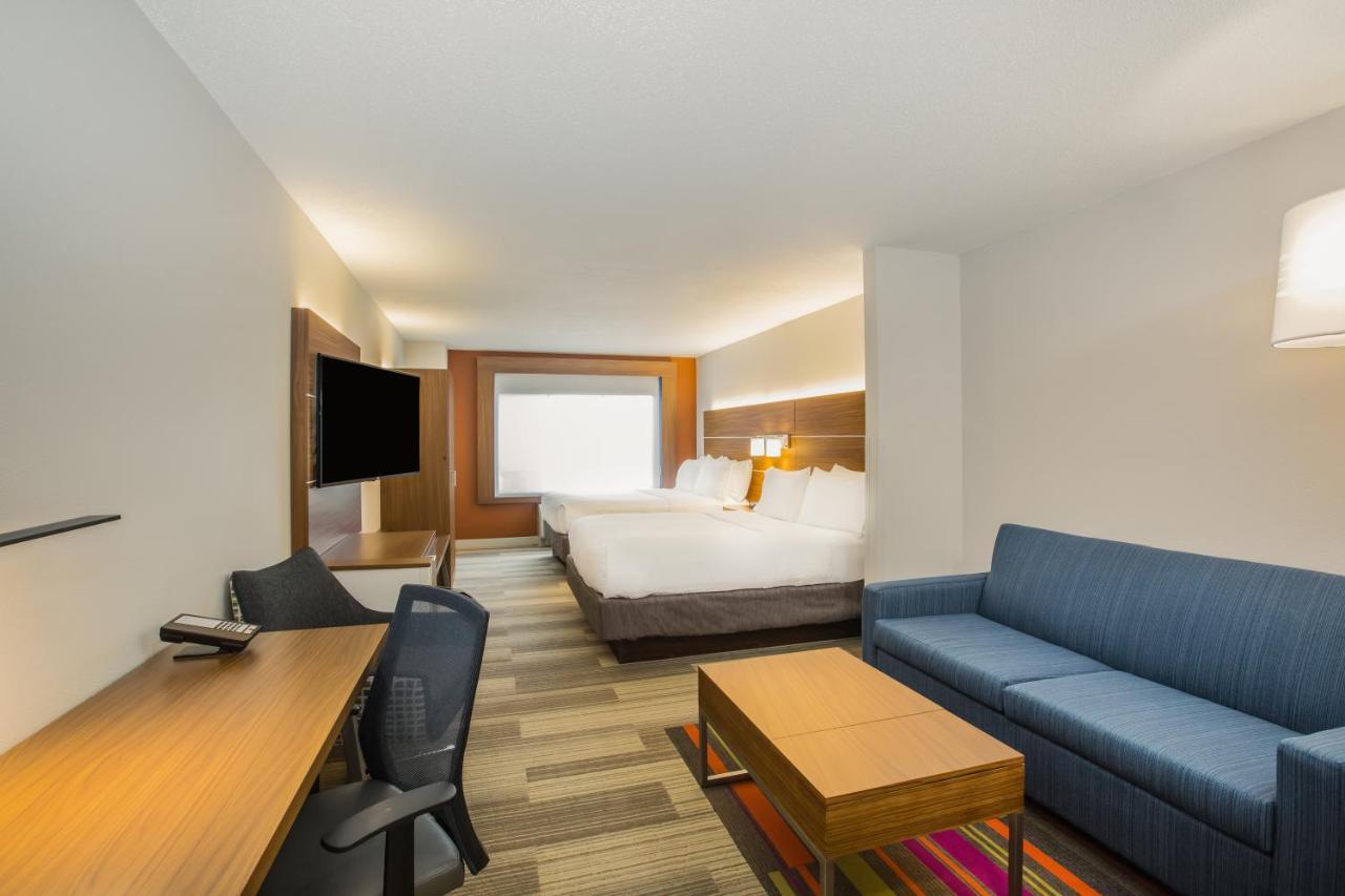 Express & Bellevue-omaha Area By Ihg Hotel
