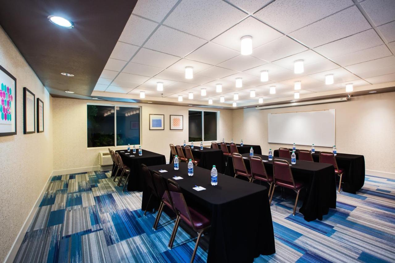 Express & Bellevue-omaha Area By Ihg Hotel Bellevue